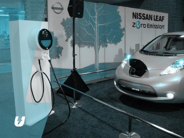 how many miles to charge a car battery
